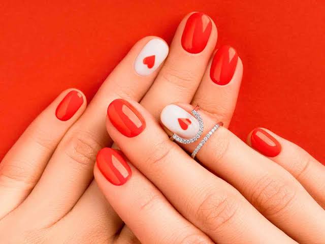 Nail art โ acrylic with floral design